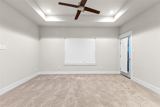 Building Photo - 2511 Des Chaumes St