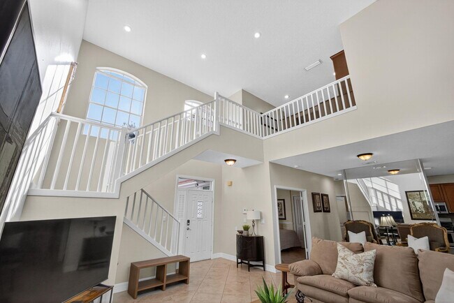 Building Photo - 8400 Heritage Club Dr