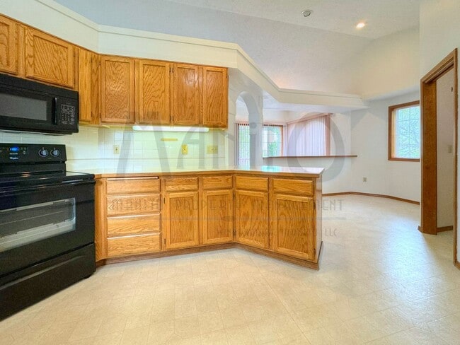 Building Photo - 5002 S Morrill Ln