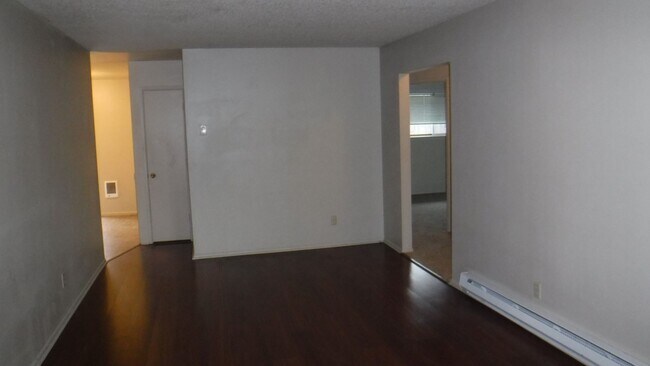 Building Photo - 741 1st St