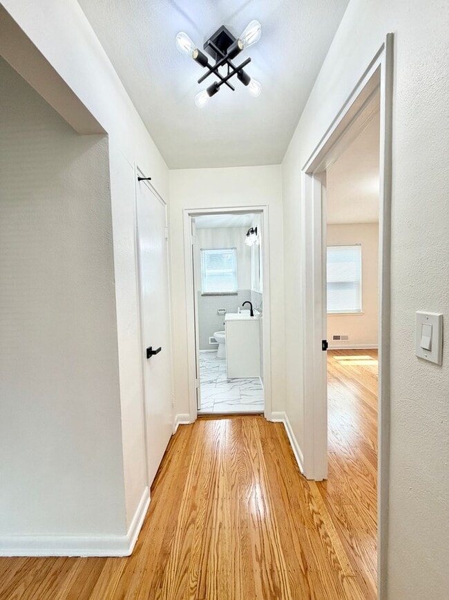 Building Photo - 2724 Riedling Dr