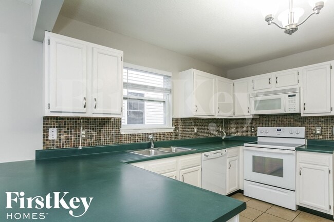 Building Photo - 15472 Fawn Meadow Dr