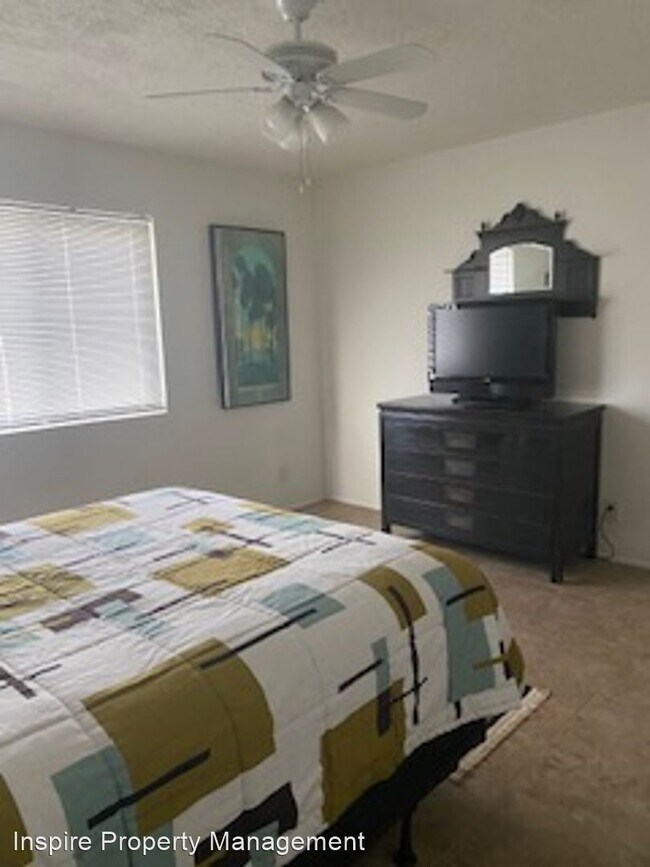 Building Photo - 2 br, 1 bath House - 62812 Lind Lane