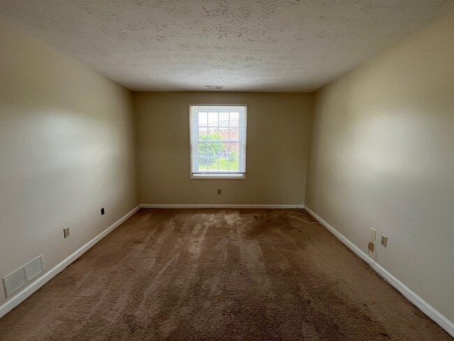 Building Photo - 7271 Beacon Hill Dr