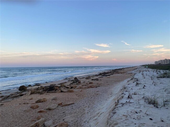 Building Photo - 25 Smiling Fish Ln