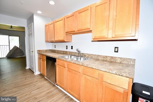 Building Photo - 11234 Hannah Way