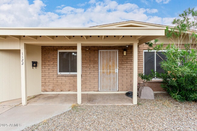 Building Photo - 1122 E Marny Rd