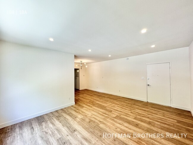 Building Photo - 859 S New Hampshire Ave
