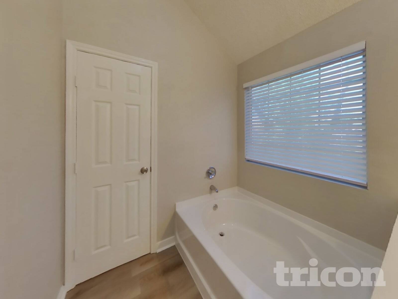 Building Photo - 419 Windhurst Dr