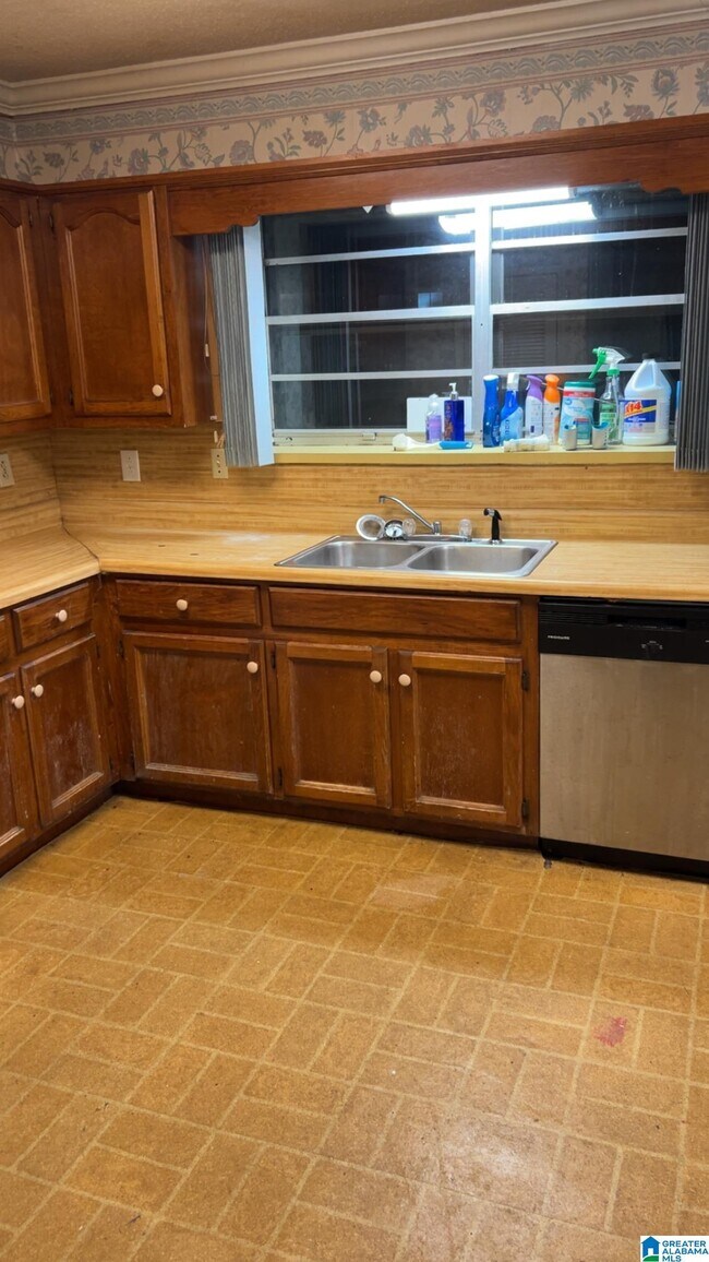 Building Photo - 5108 Wilson Cir