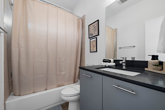 Building Photo - 3002 Hawkins St