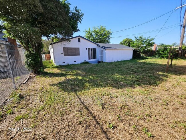 Building Photo - 1830 Nightingale Ave