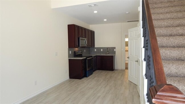 Building Photo - Great 3 Bedroom, 2 1/2 bath new constructi...