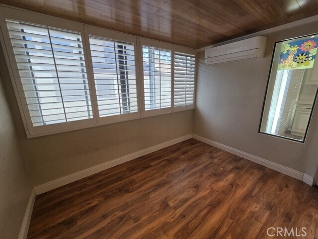 Building Photo - 9 Rock Cliff Pl