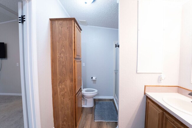 Building Photo - 2988 Lisa Dr