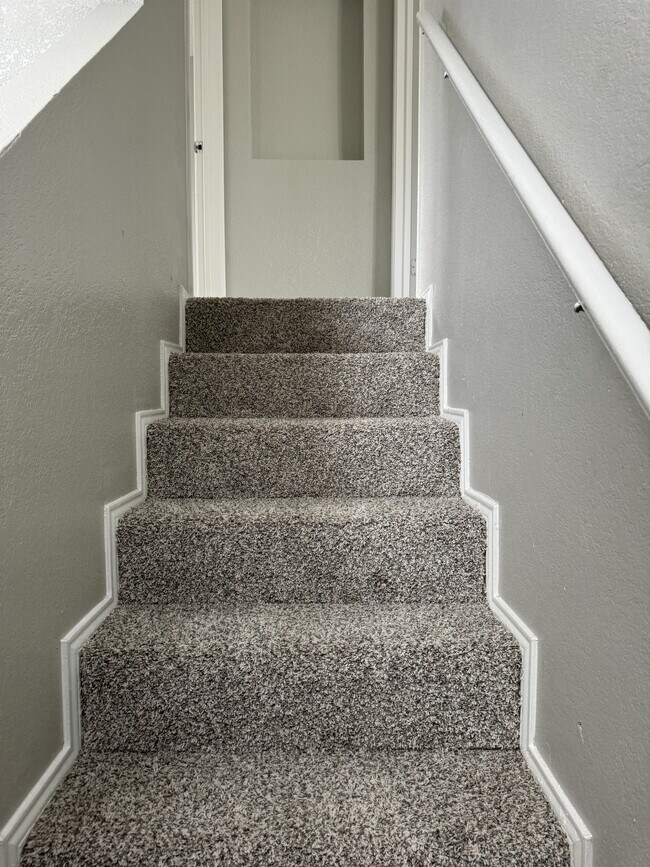 Building Photo - 5920 Westcreek Dr