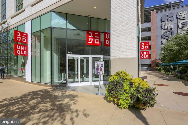 Building Photo - 930 Rose Ave