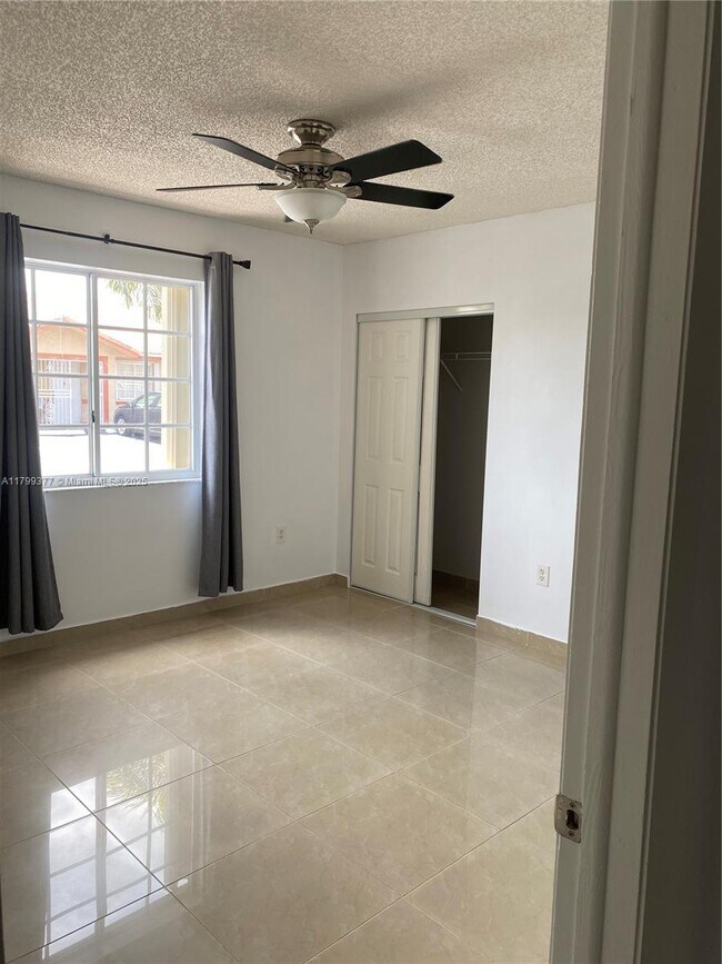 Building Photo - 3282 W 70th St