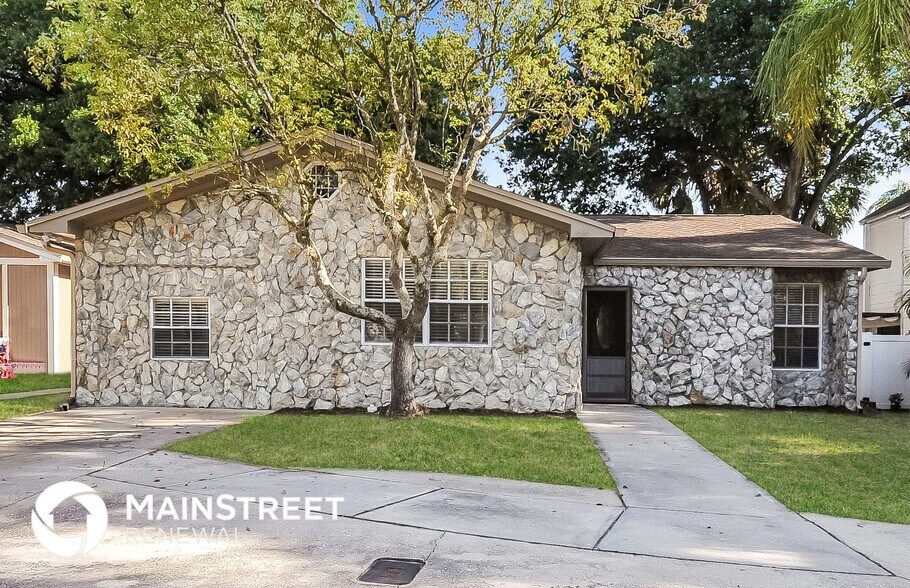 Primary Photo - 7606 Willow Park Dr