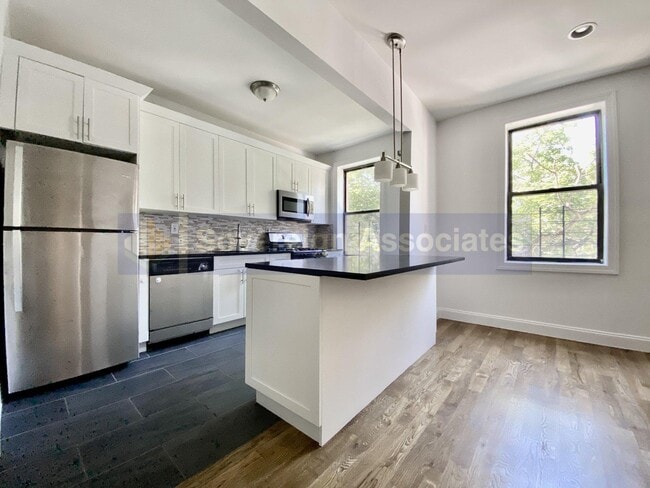 Floorplan - 165 Pinehurst Avenue