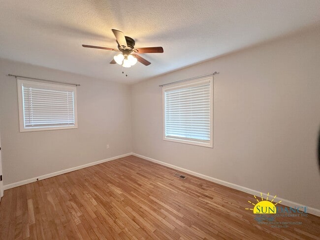 Building Photo - Beautiful 3 Bedroom Home in Fort Walton Beach!