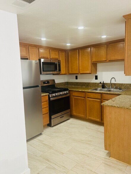 kitchen - 1339 Massachusetts Ave
