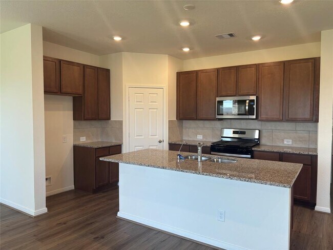 Building Photo - 4821 Vida Vis Dr