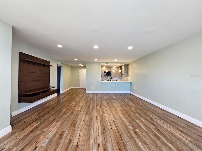 Building Photo - 4141 Bayshore Blvd