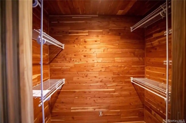 Building Photo - 3 Briarcliff Dr S