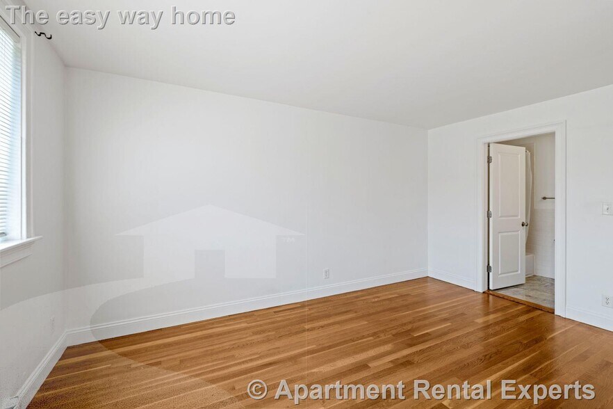 Building Photo - 134 Summer St