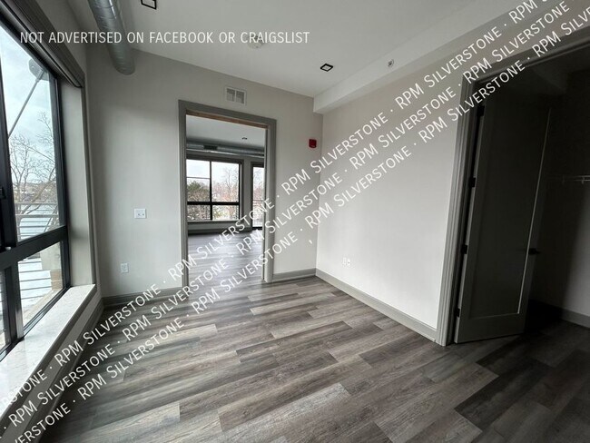 Building Photo - 120 S Broadway St