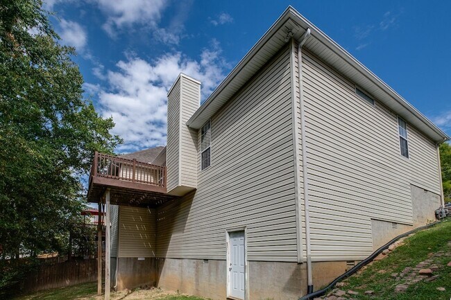 Building Photo - 1449 Brighton Cir