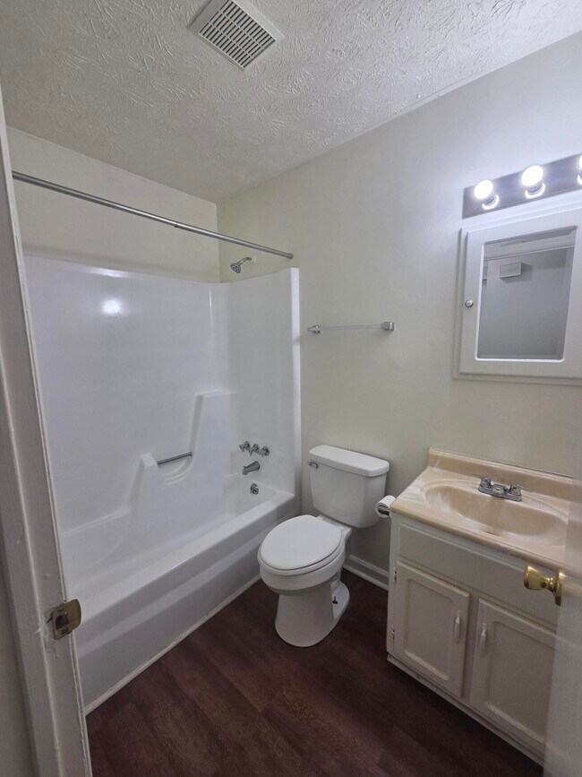 Building Photo - 3777 Red River Dr