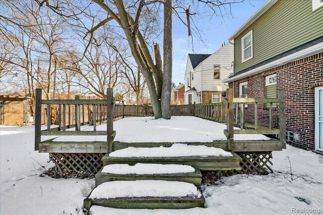 Building Photo - 16200 Parkside St