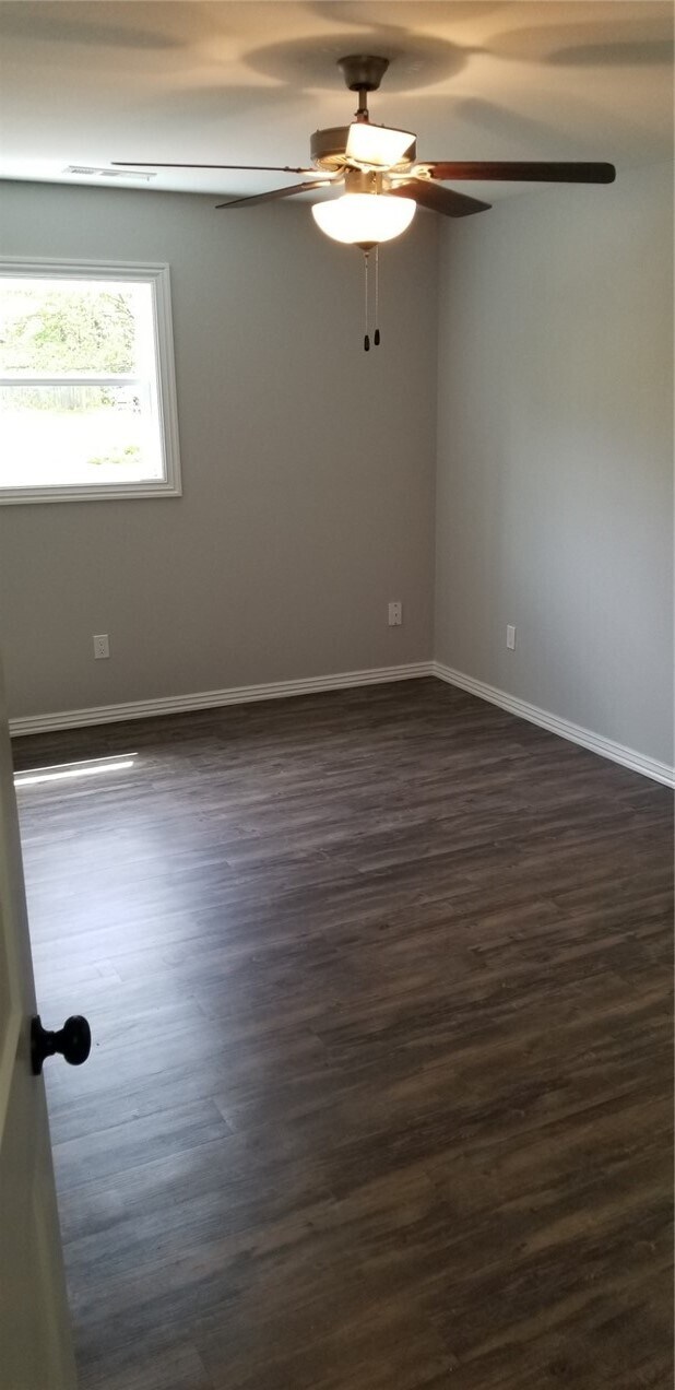 Building Photo - 662 Taylor St