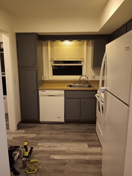 Building Photo - 3702 Malibu Dr