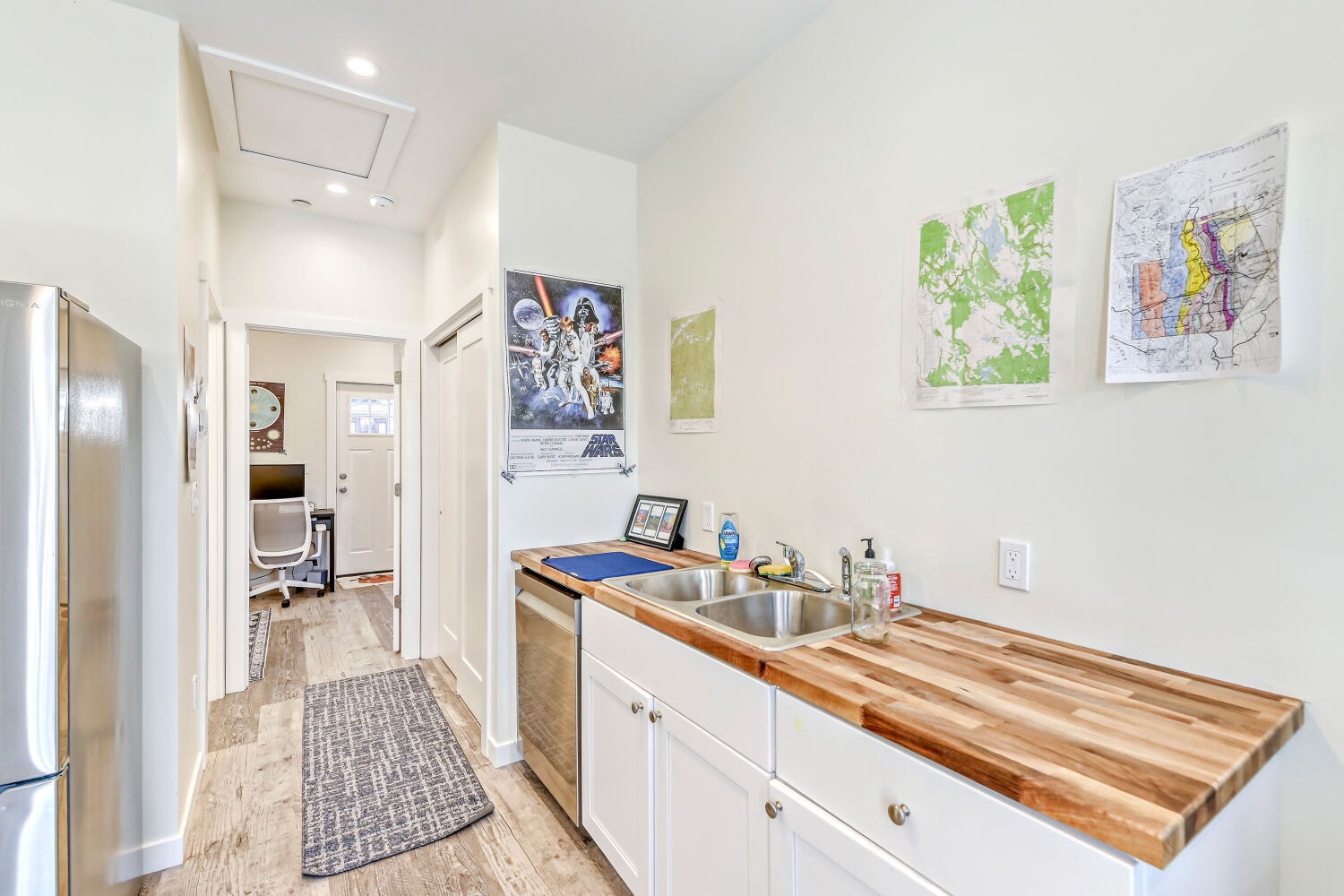 Building Photo - 196 S Caribou St