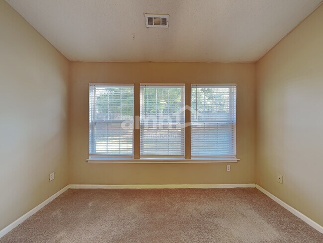 Building Photo - 219 Ashridge Way