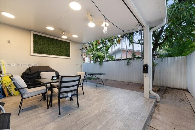 Building Photo - 1620 SW 19th St