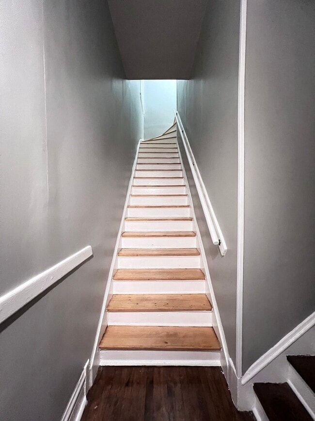 Building Photo - 4815 S Elizabeth St