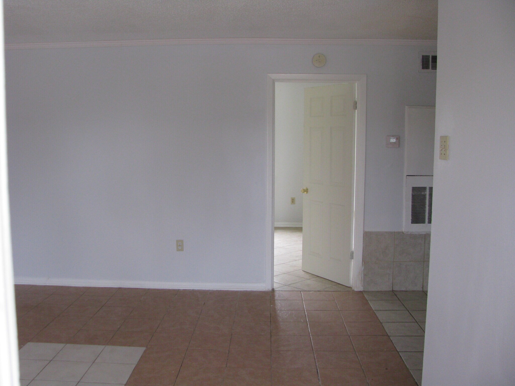 Building Photo - 9209 Great Smokey Ave