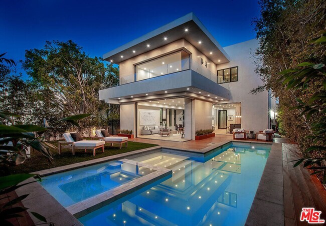 Building Photo - 8566 Colgate Ave