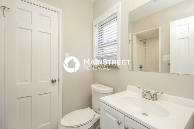 Building Photo - 3 Bedroom Pet-Friendly Home in OKLAHOMA CI...