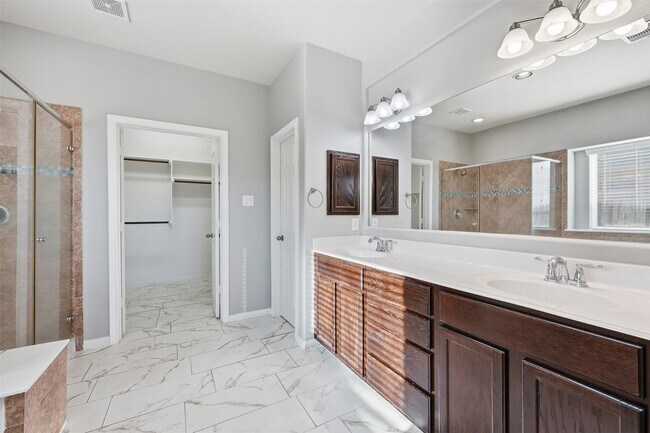 Building Photo - 6011 Watford Bend