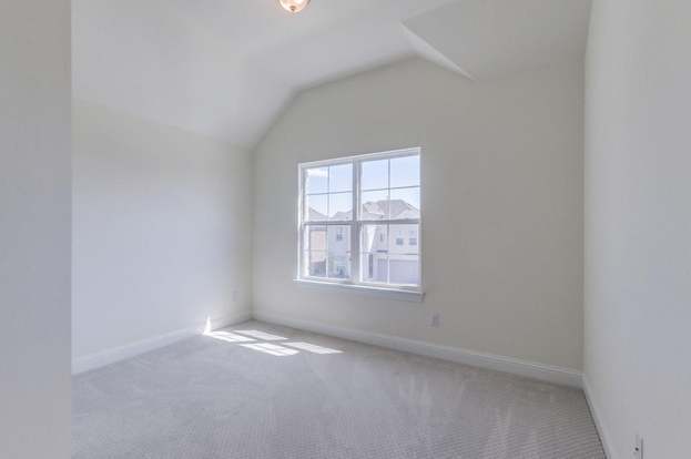 Building Photo - 337 Gleneagles Dr