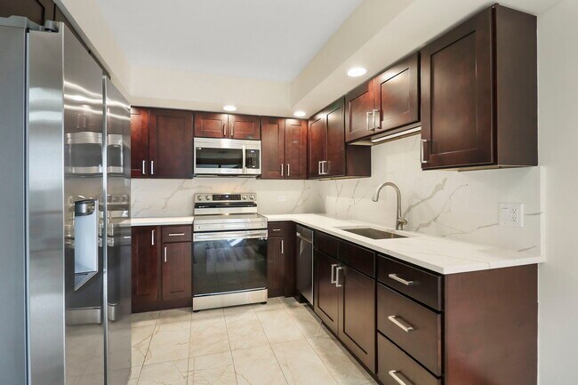 Building Photo - 150 Red Top Dr