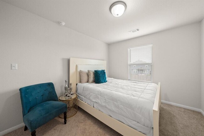 Building Photo - 3200 College Park Dr