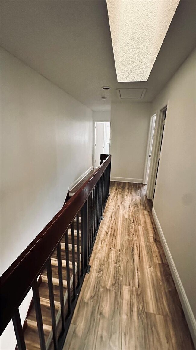 Building Photo - 3617 Coral Springs Dr