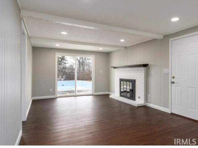 Building Photo - 1640 Hemlock Rd