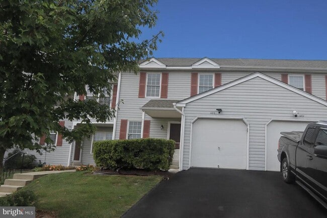 Building Photo - 403 Essex Ct